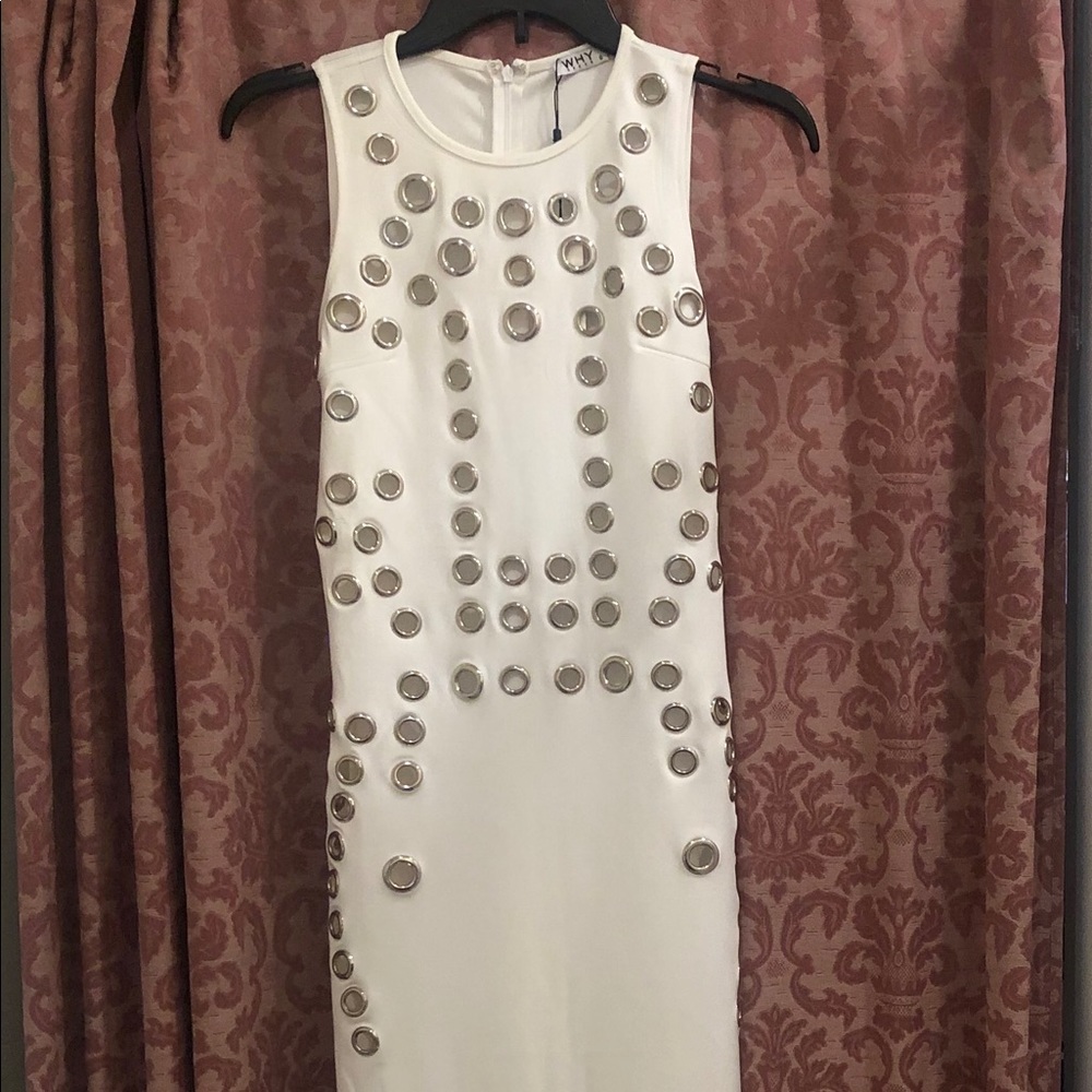 BNWT Long Grommet Dress !!